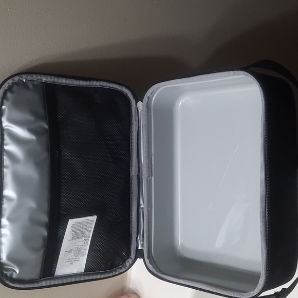 Largo Nike Signature Swoosh Logo All In Lunchbox - Picture 6 of 8